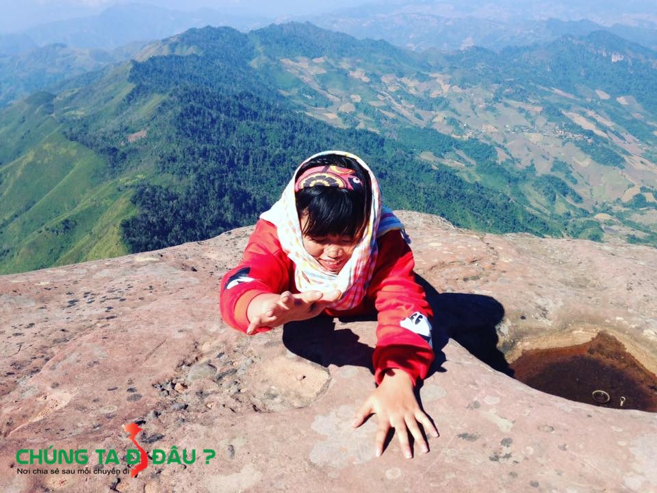 Biên giới tự nhiên Việt - Lào trên đỉnh Pha Luông