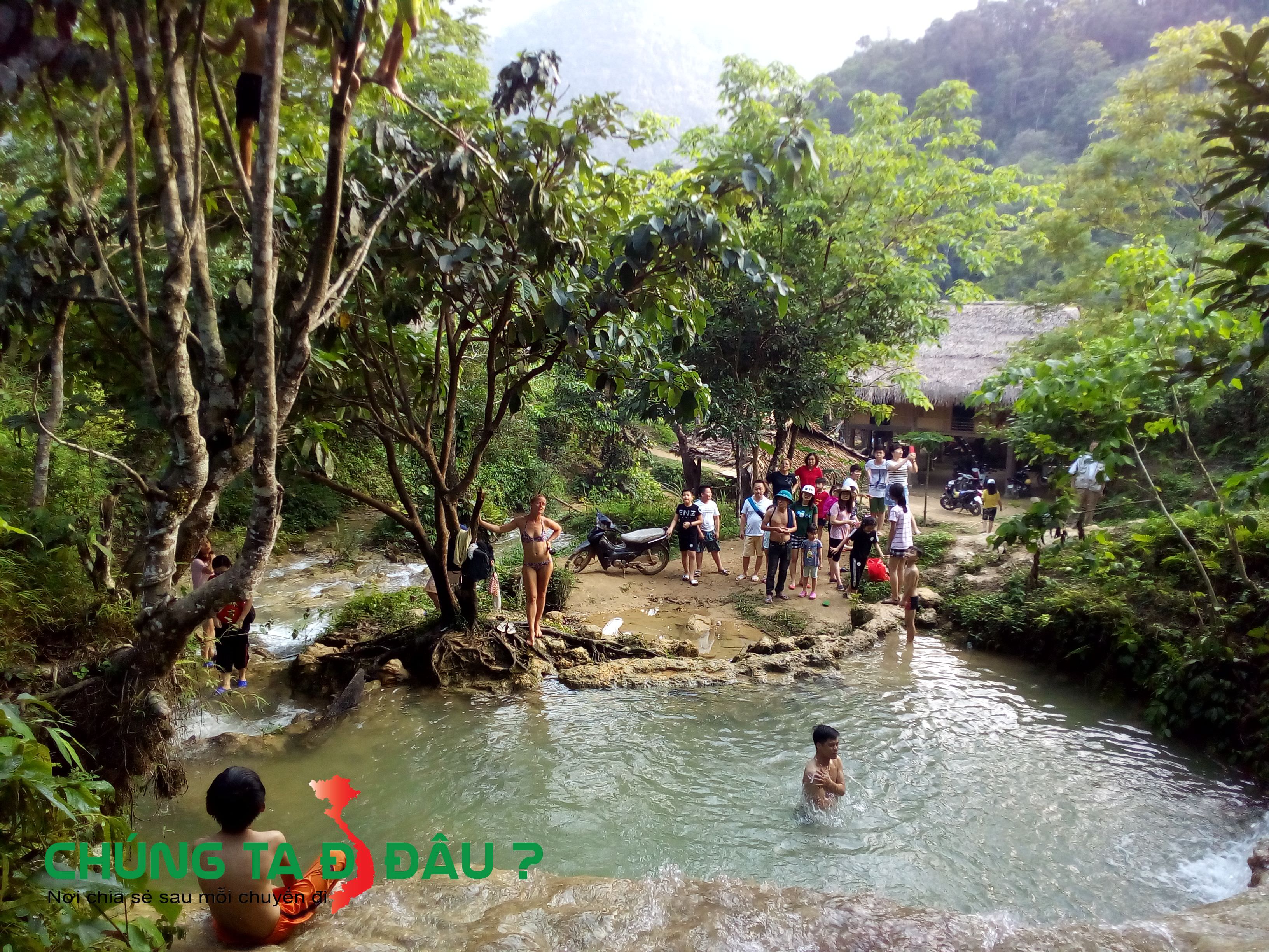 Đoạn này có em tây tắm tiên nhé :))
