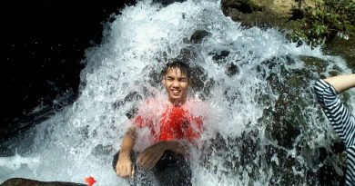 Hang Phượng Hoàng - Suối Mỏ Gà