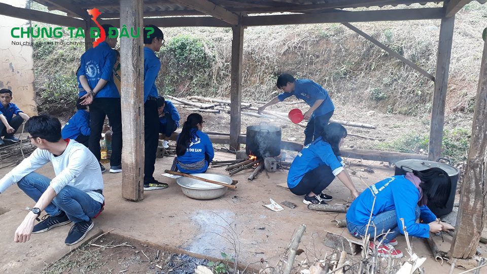 Cùng nhau nấu cơm trưa