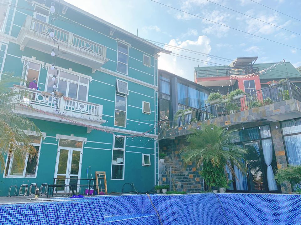 Blue baby house