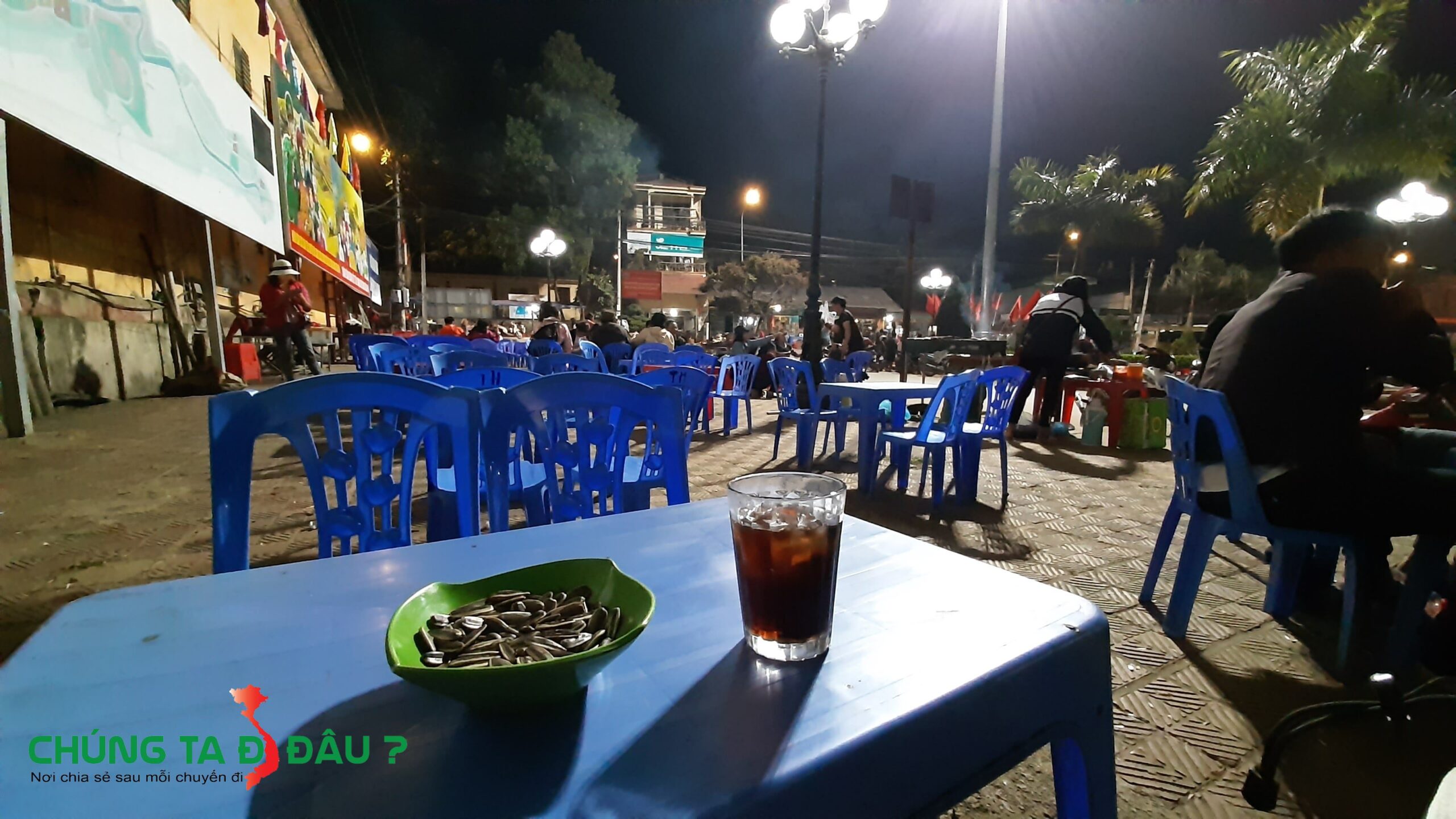 Ngồi đợi xe