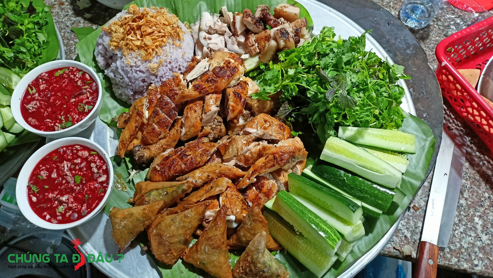 Một mâm cơm tại Tà Xùa Clouds homestay