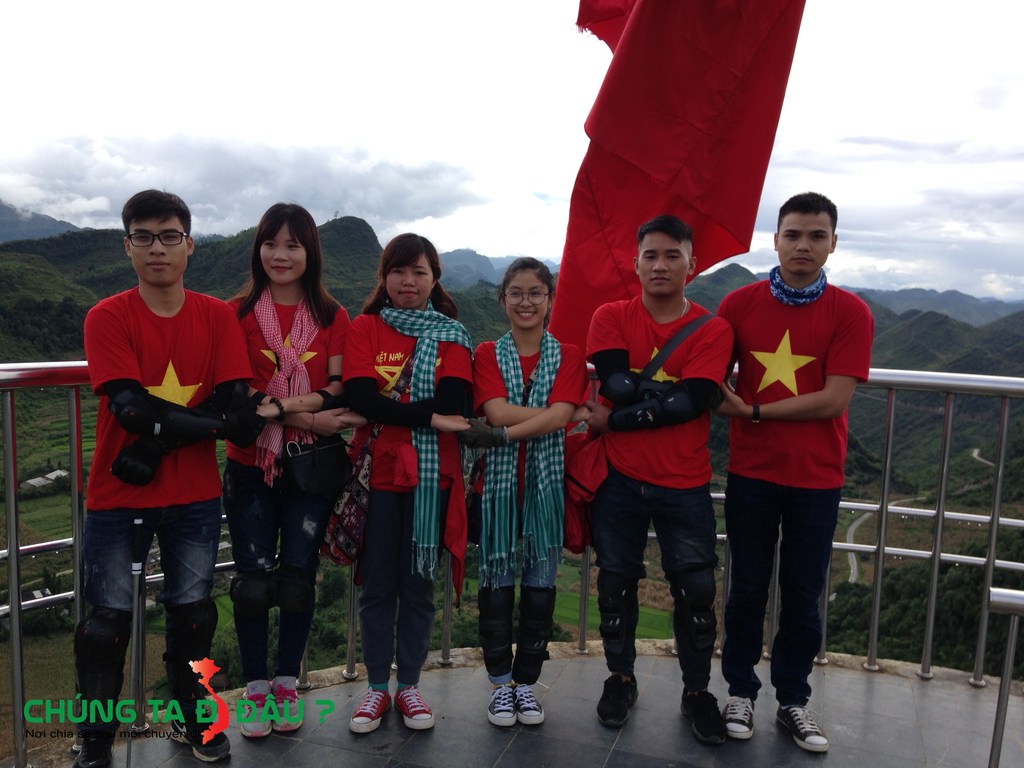 Ảnh chụp tại cột cờ Lũng cú