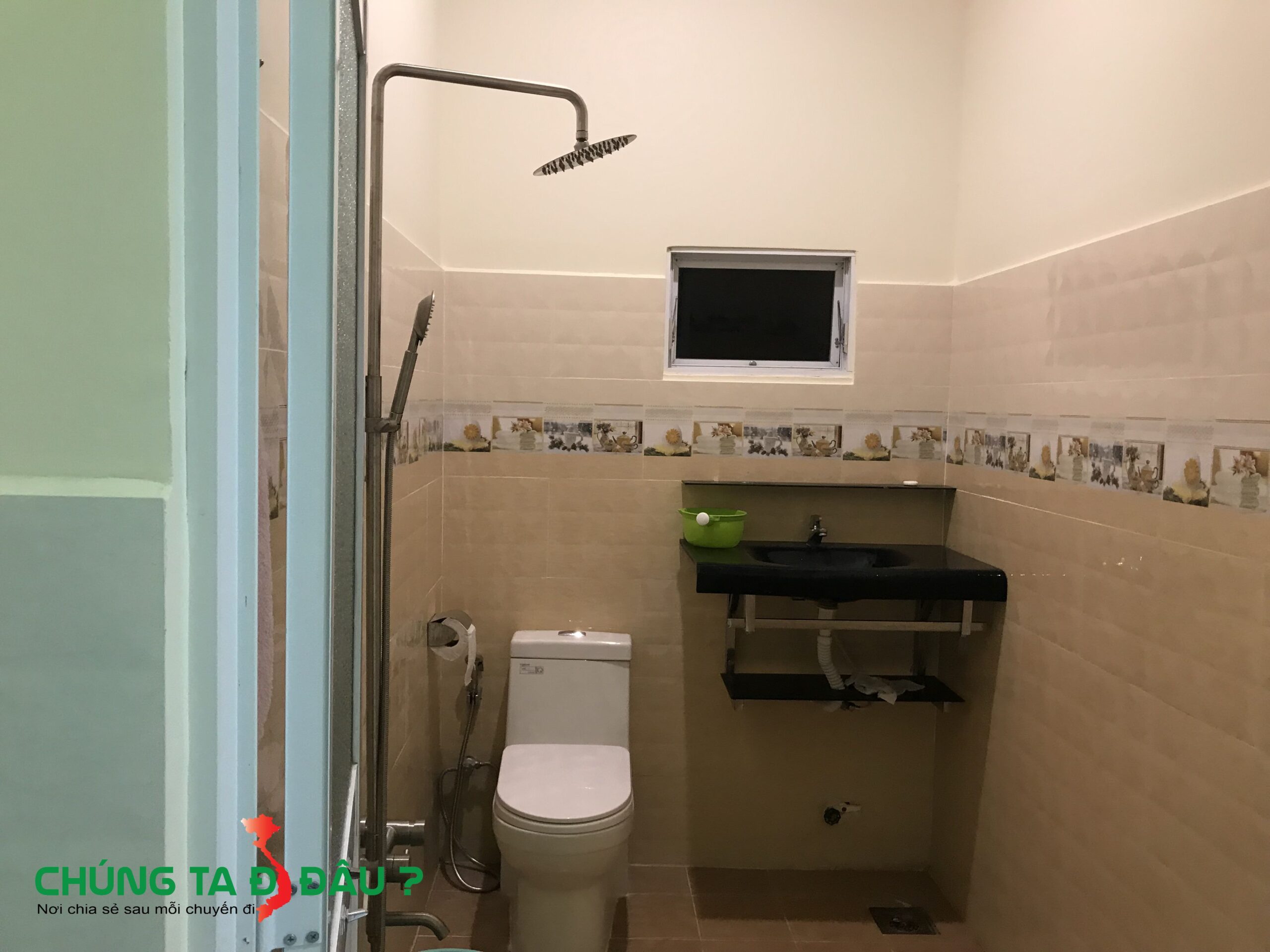 Nhà vệ sinh sạch sẽ thoáng mát