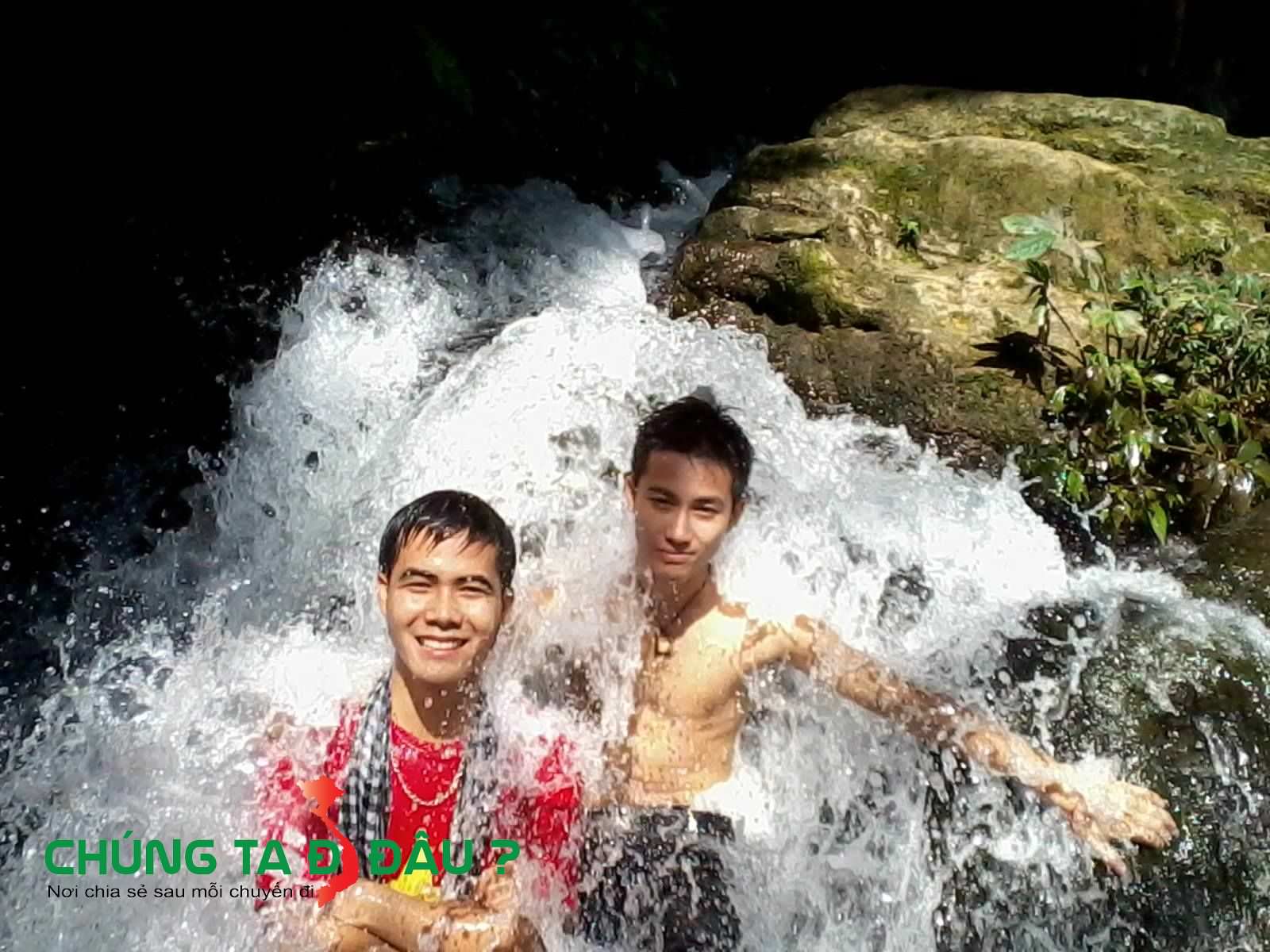 Chìm đắm trong dòng suối mát