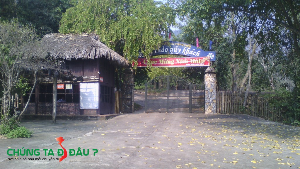 Cổng vào khu du lịch sinh thái Thác Thăng Thiên
