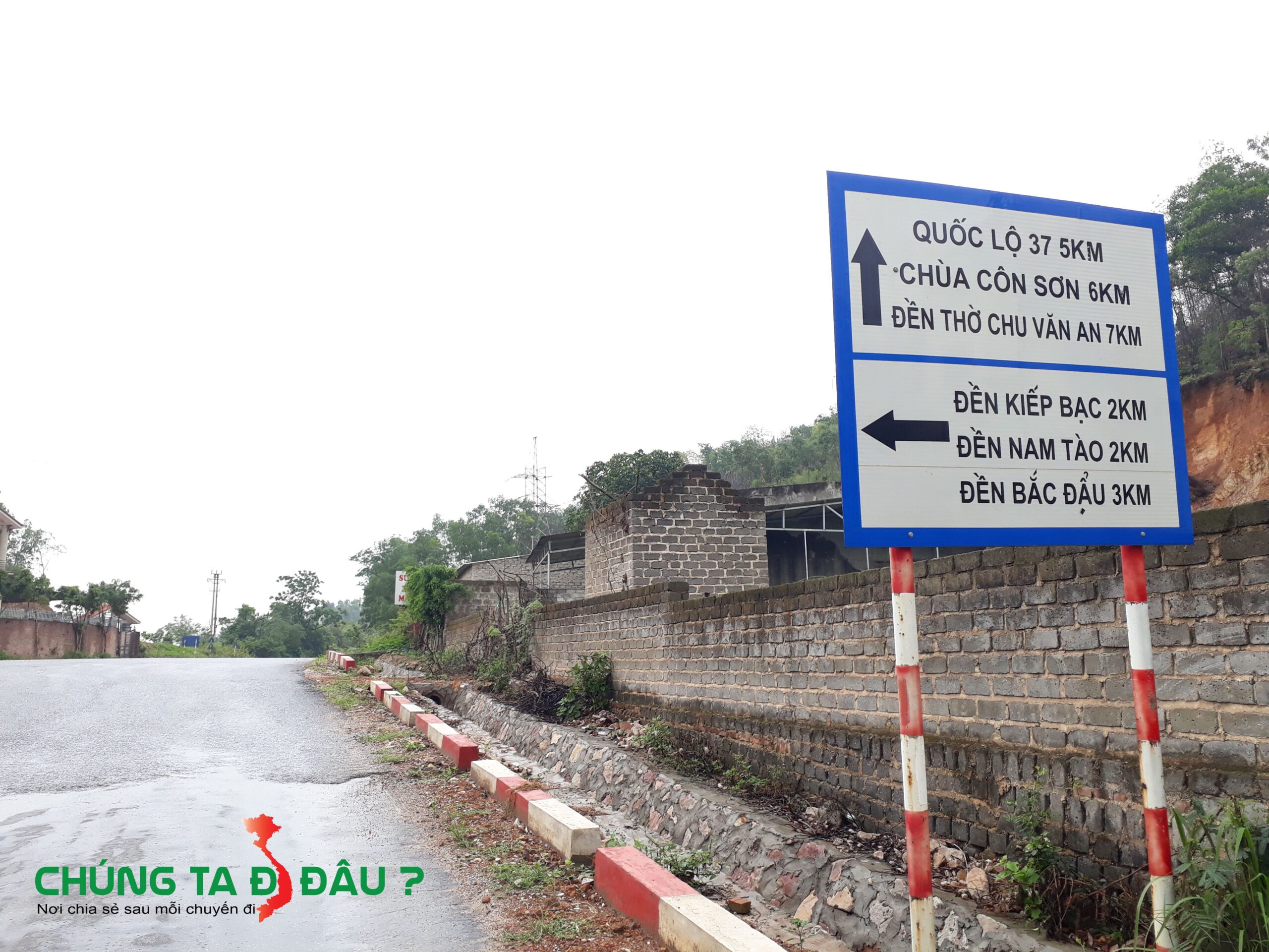 Chùa Côn Sơn cách Đền Kiếp Bạc 7km