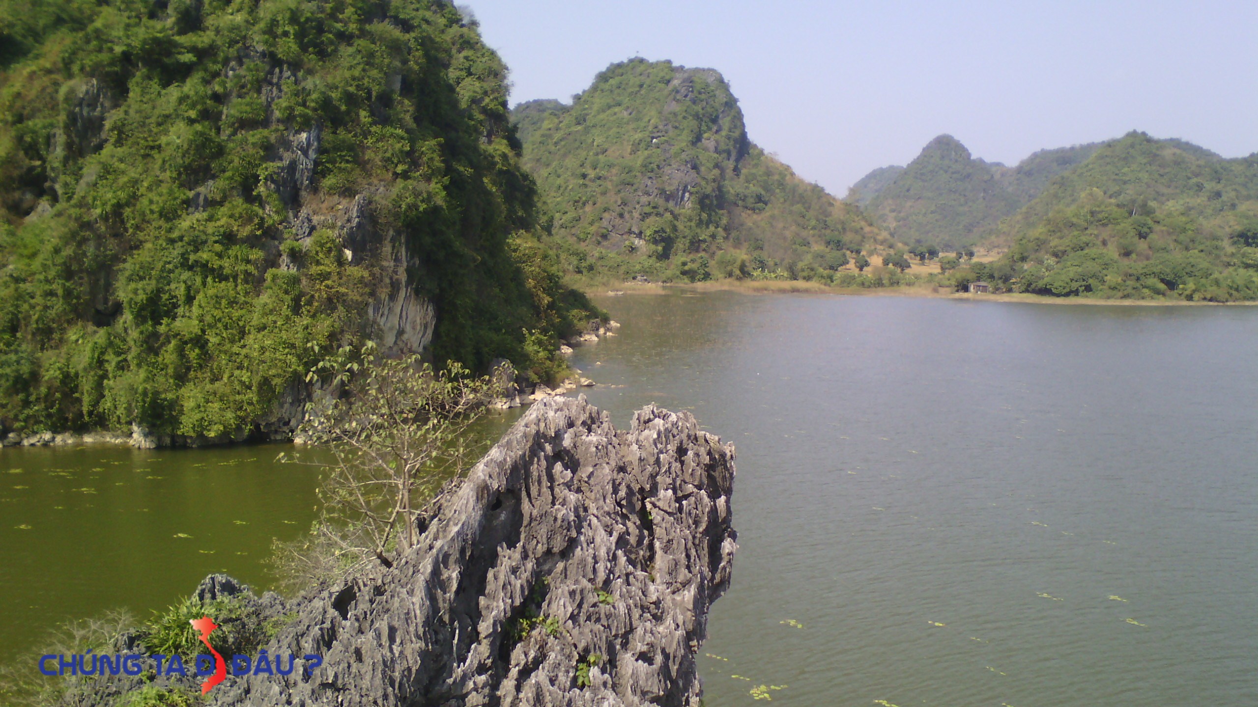 Từ đảo Sư Tử nhìn sang đảo Hòn Me