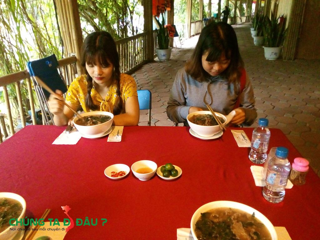 Bữa sáng với món Phở Ngựa