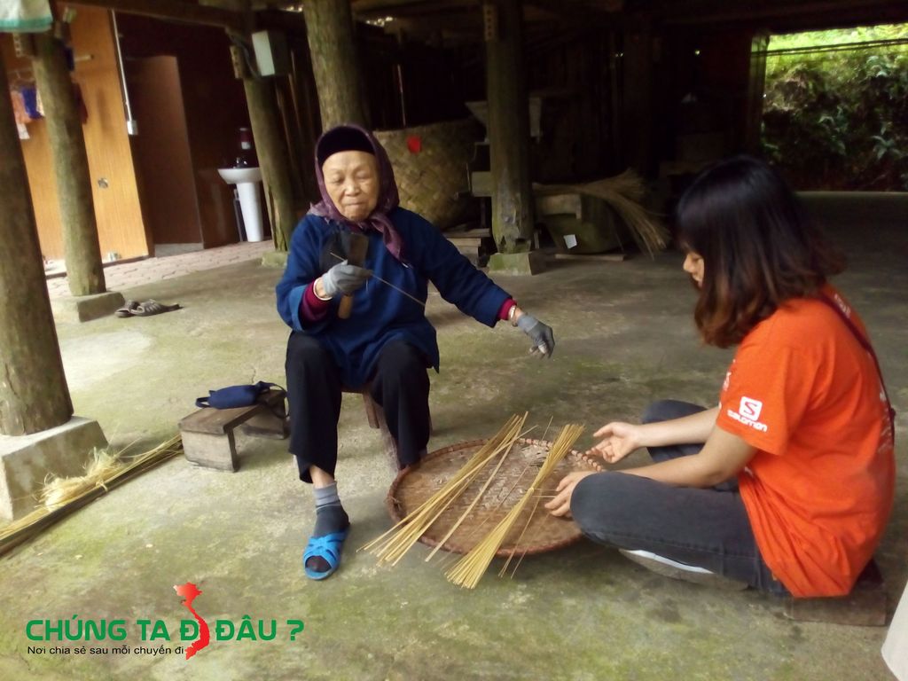 Trò chuyện với cụ bà già nhất bản làng