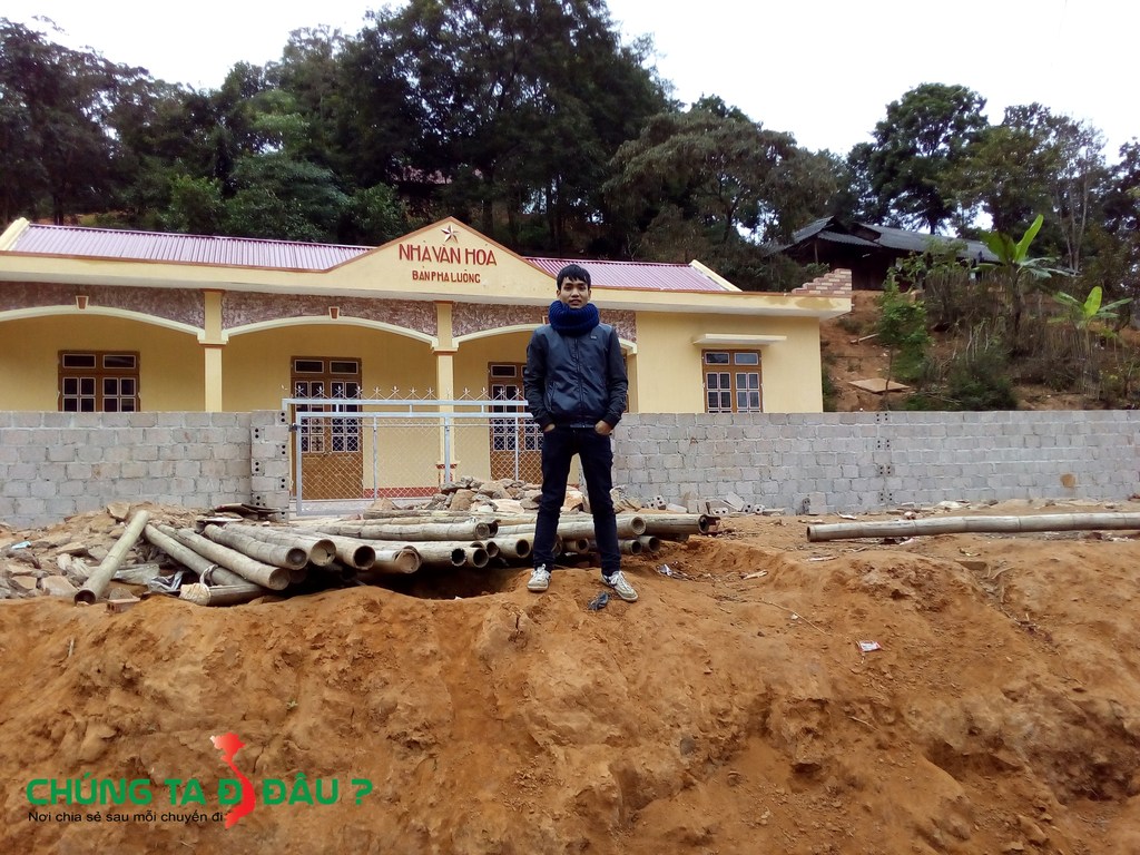 Nhà văn hóa bản Pha luông