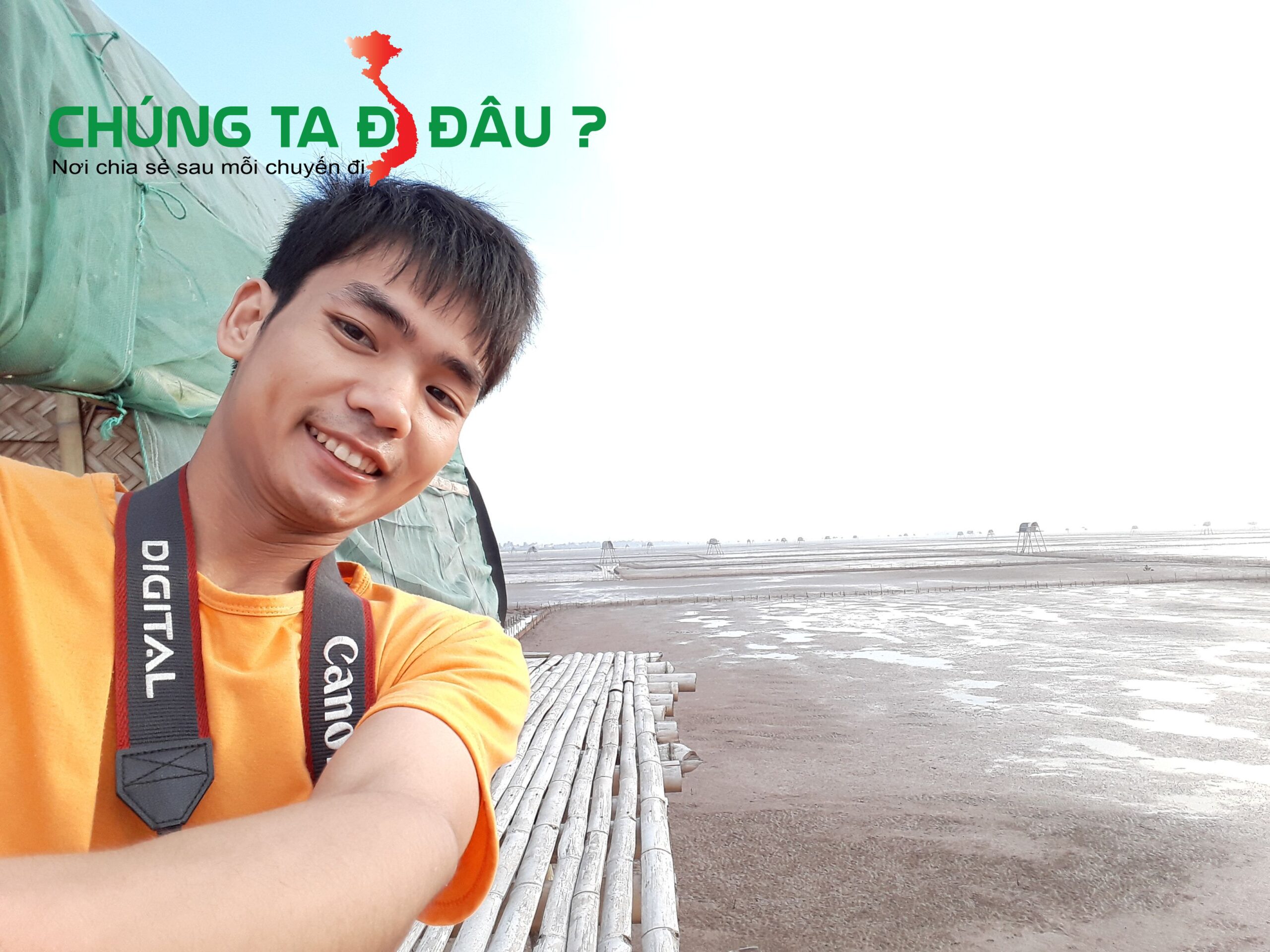 Chòi cũng có hành lang bên cạnh để tiện cho việc trông coi