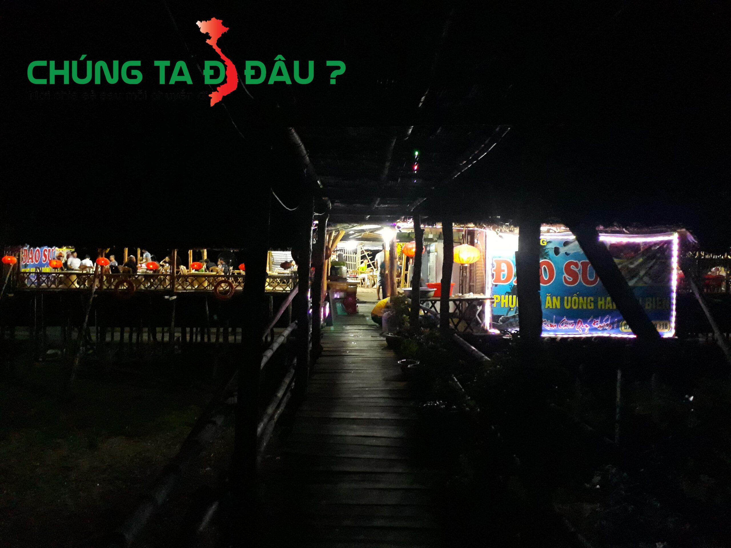 Quang cảnh nhà hàng buổi tối