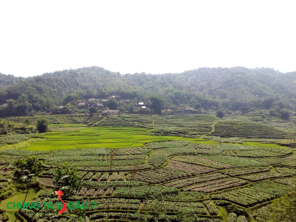 Đường đến Lũng Vân