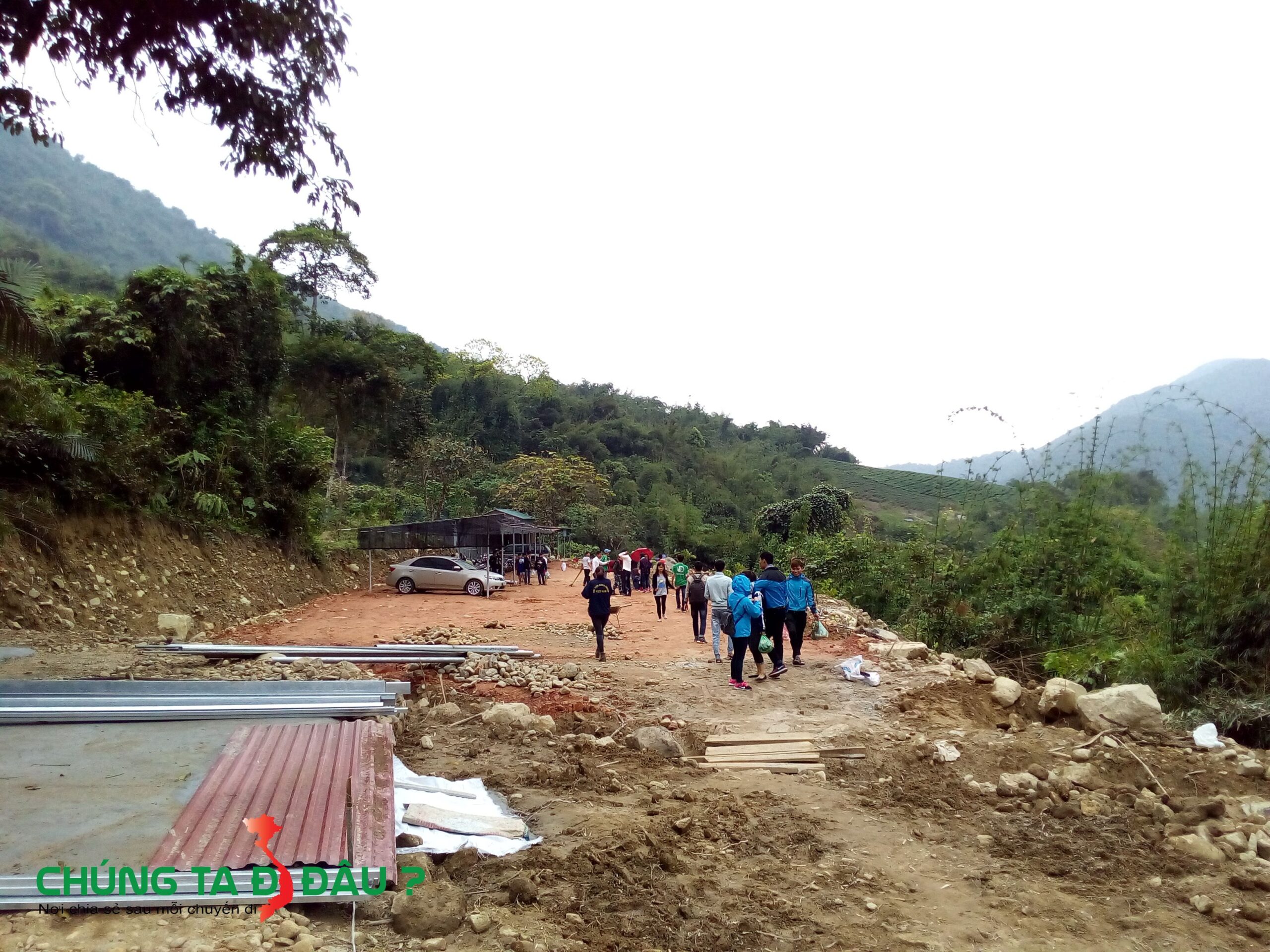 Chỗ gửi xe khá thoáng