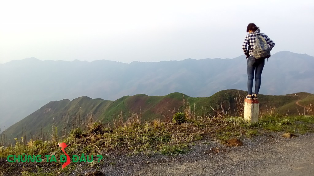 Sống lưng khủng long nhìn từ xa