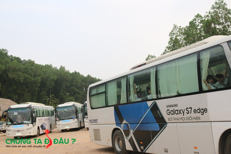 Ở đây có bãi để xe khá là rộng và cũng có khoảng trống để tổ chức nhiều trò chơi hơn