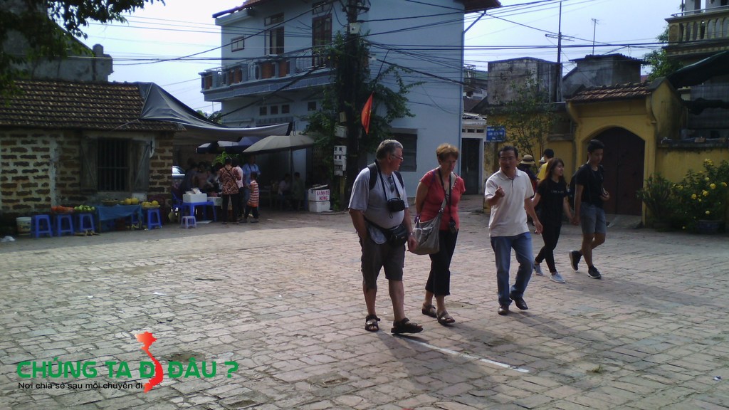 Khách du lịch