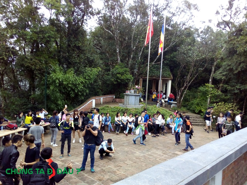 Khu vực tháp Báo Thiên