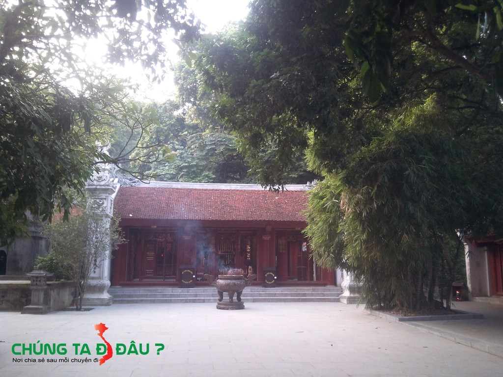 Đền Hùng cổ kính, thiêng liêng