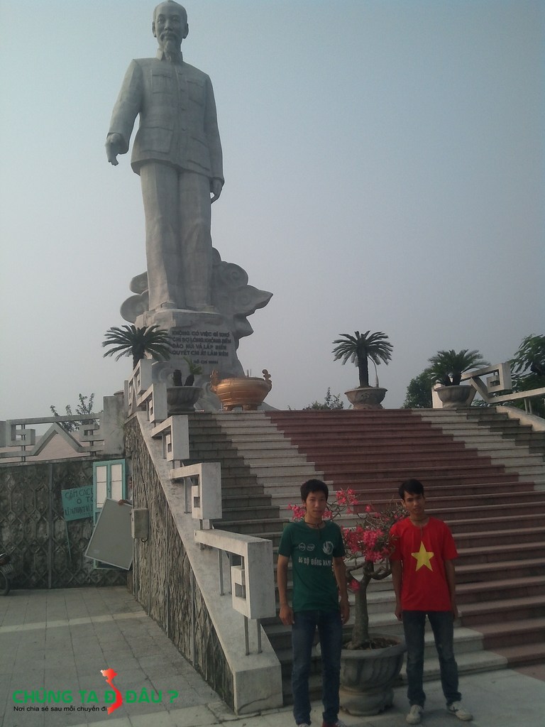 Tượng đài bác hồ