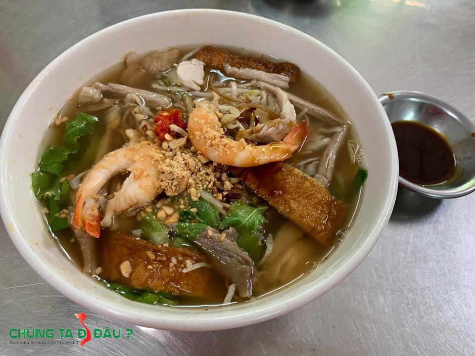 Bún gỏi già Chánh mập